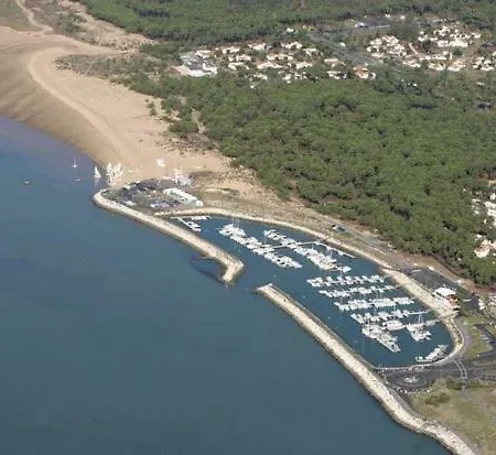 Кемпинг Les Charmettes 4*
